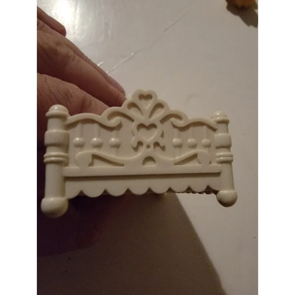 Fisher Price Precious Places Replacement Piece 80s Vintage Doll House Bed Pink